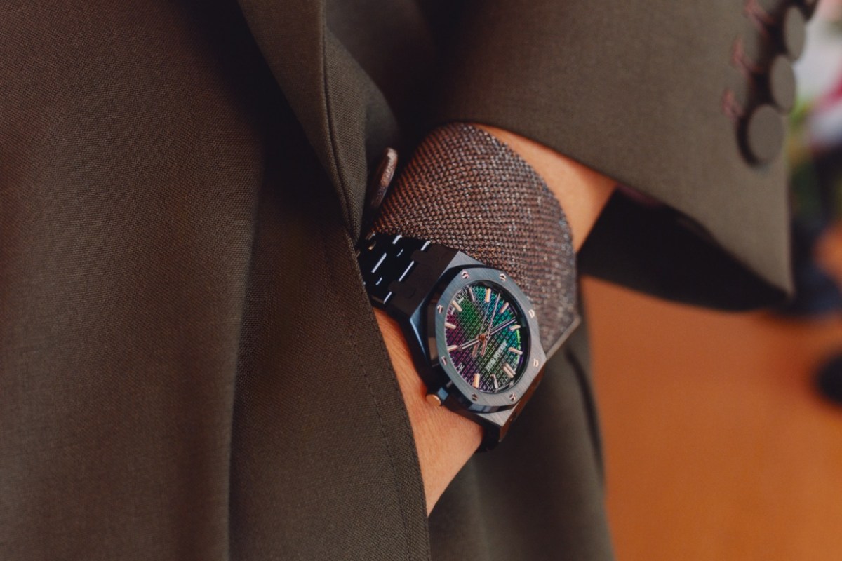 「錶」現彩虹：愛彼皇家橡樹Carolina Bucci限量版34毫米黑色陶瓷腕錶