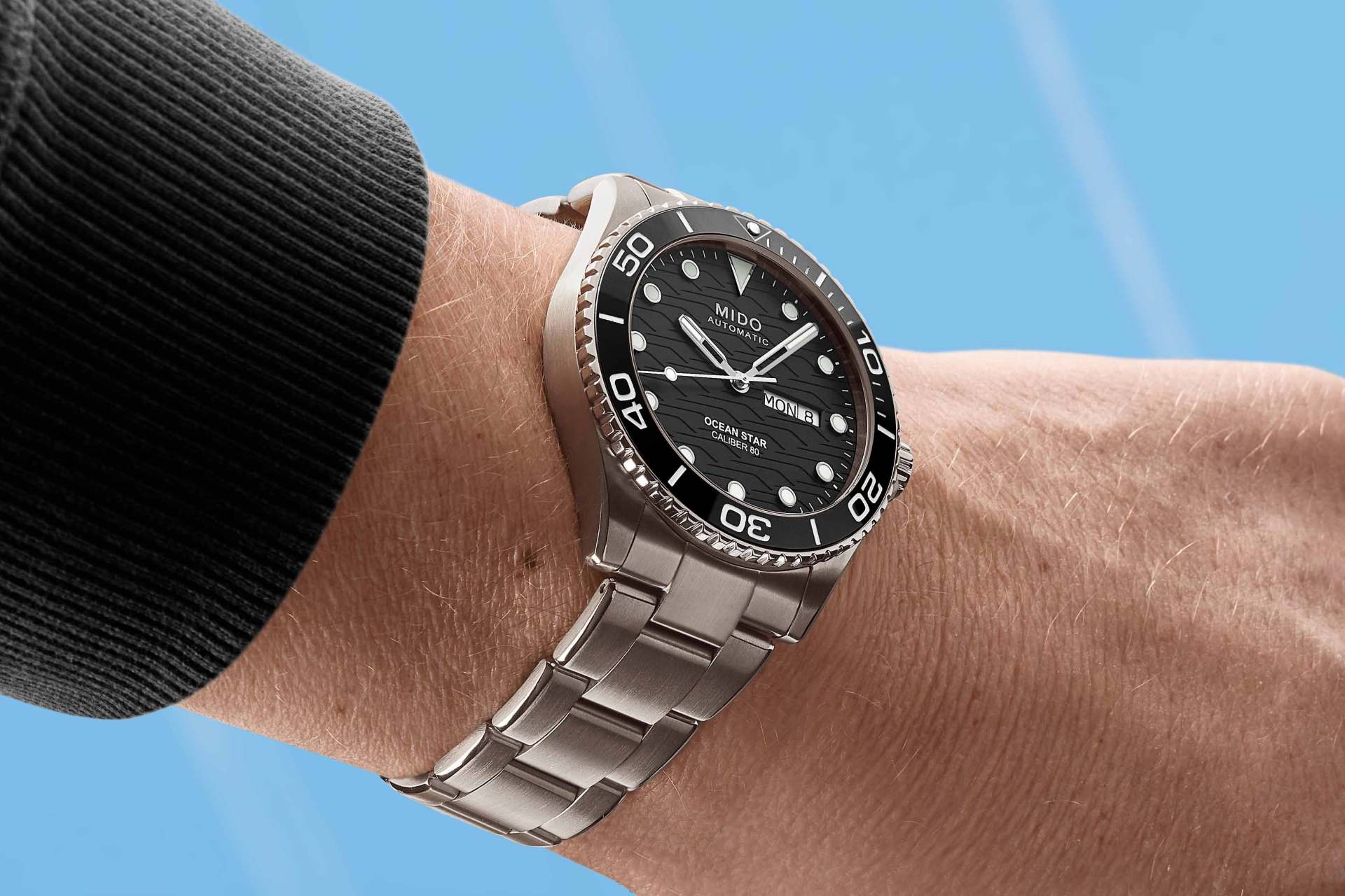 強悍，但輕盈的戲水良伴：MIDO海洋之星200米陶瓷圈鈦金屬腕錶