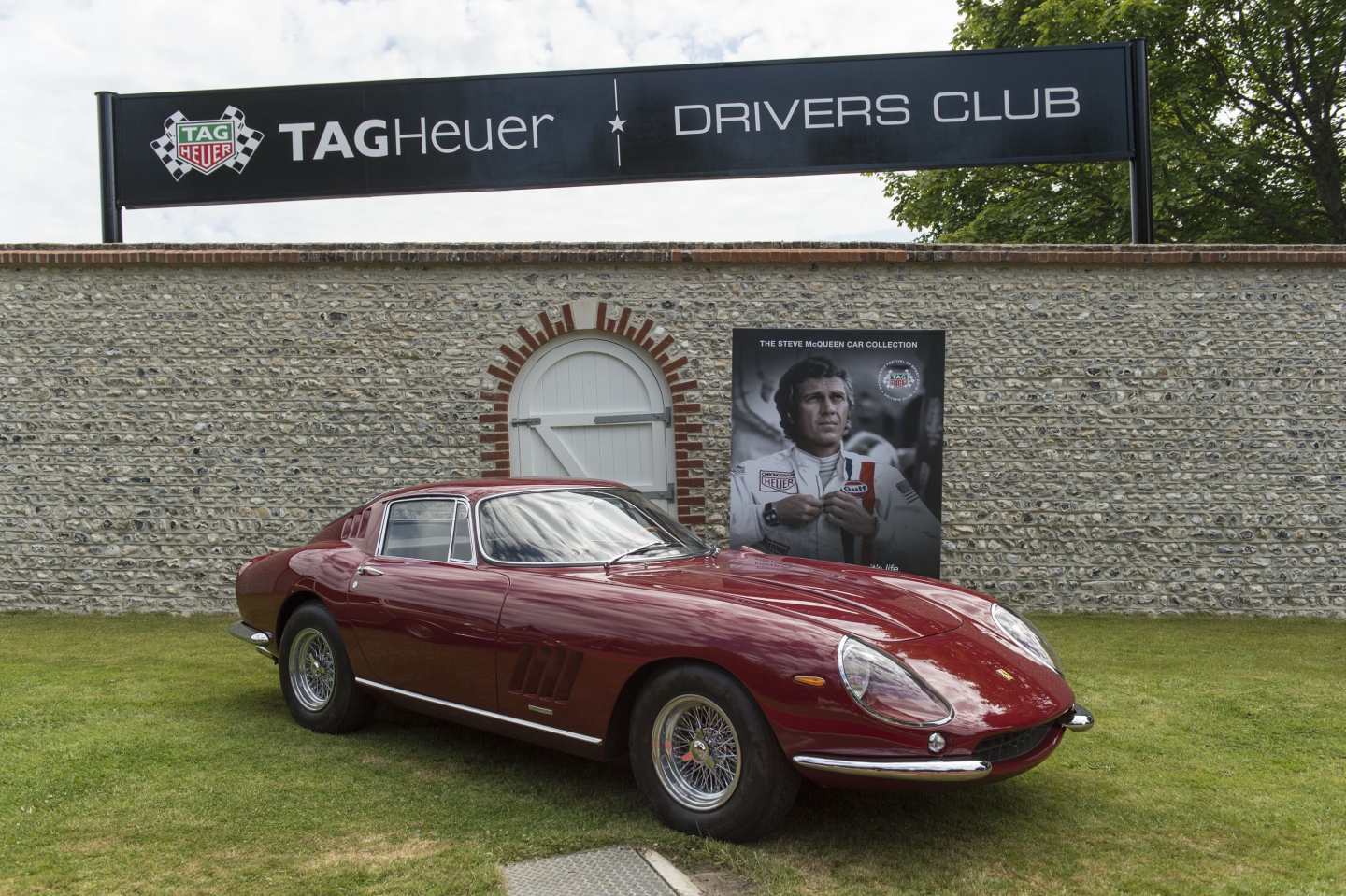  FerrarigѷݨPSteve McQueenæCAVTPvǩ_PqATAG HeuerPɨƪ`pWC