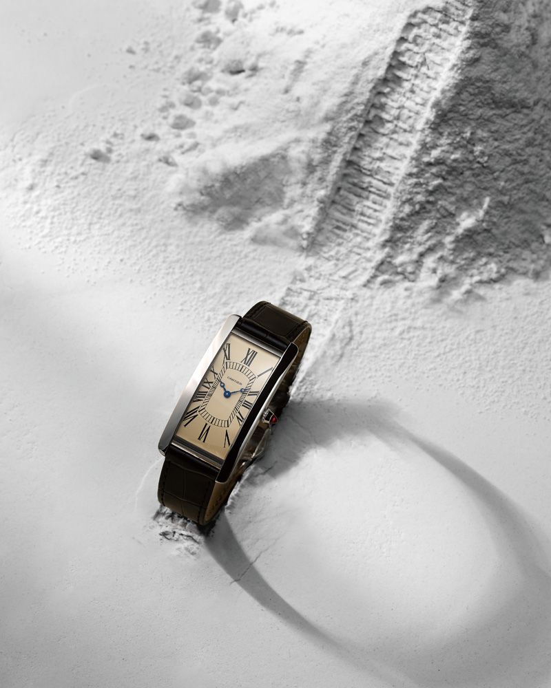  Les Rééditions de Cartier Tank Cintrée 