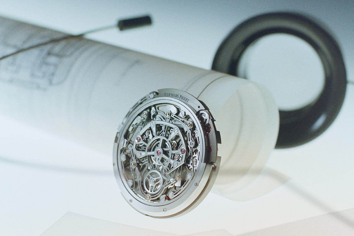  8100]t`~摆Cu˨Pio˹A񵲺cKجC