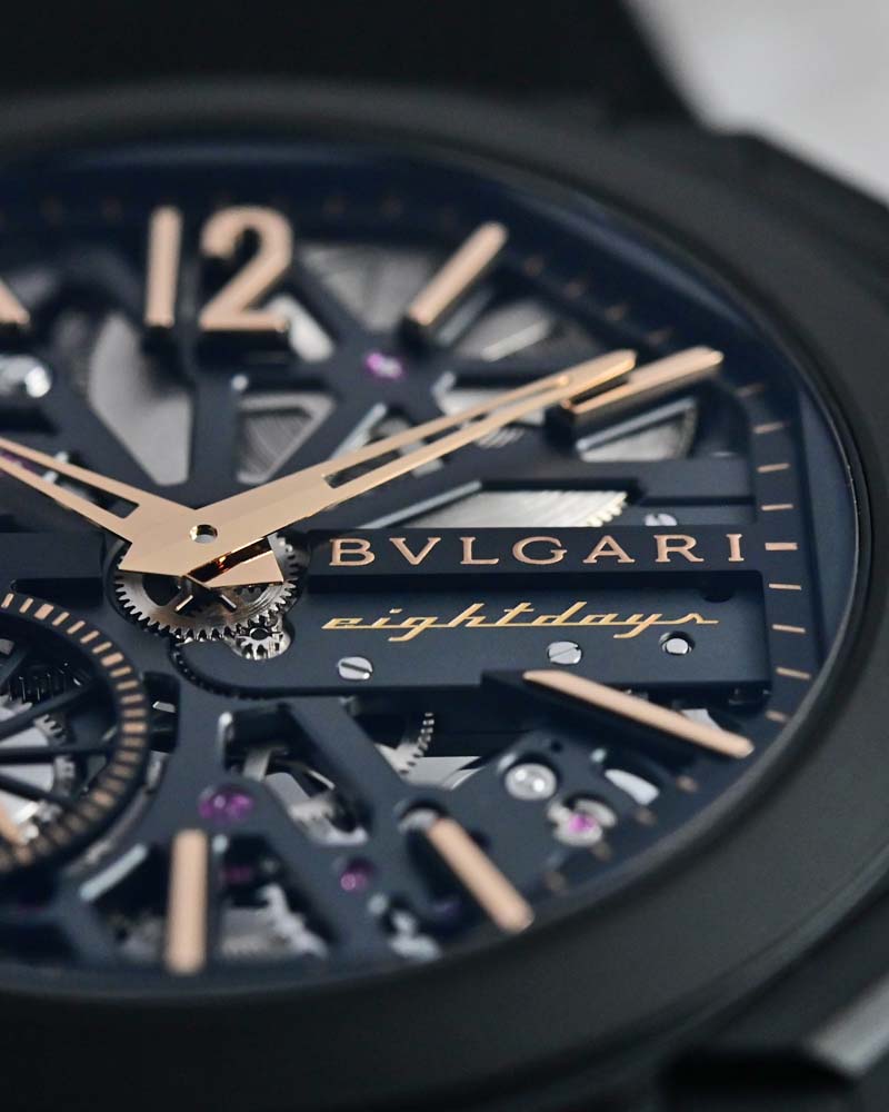 Octo Finissimo Skeleton 8 Days©ó¿ö±§e²{¨ã¦³¹B°Ê·®æªº¡ueight days¡v¦r¼Ë¡C